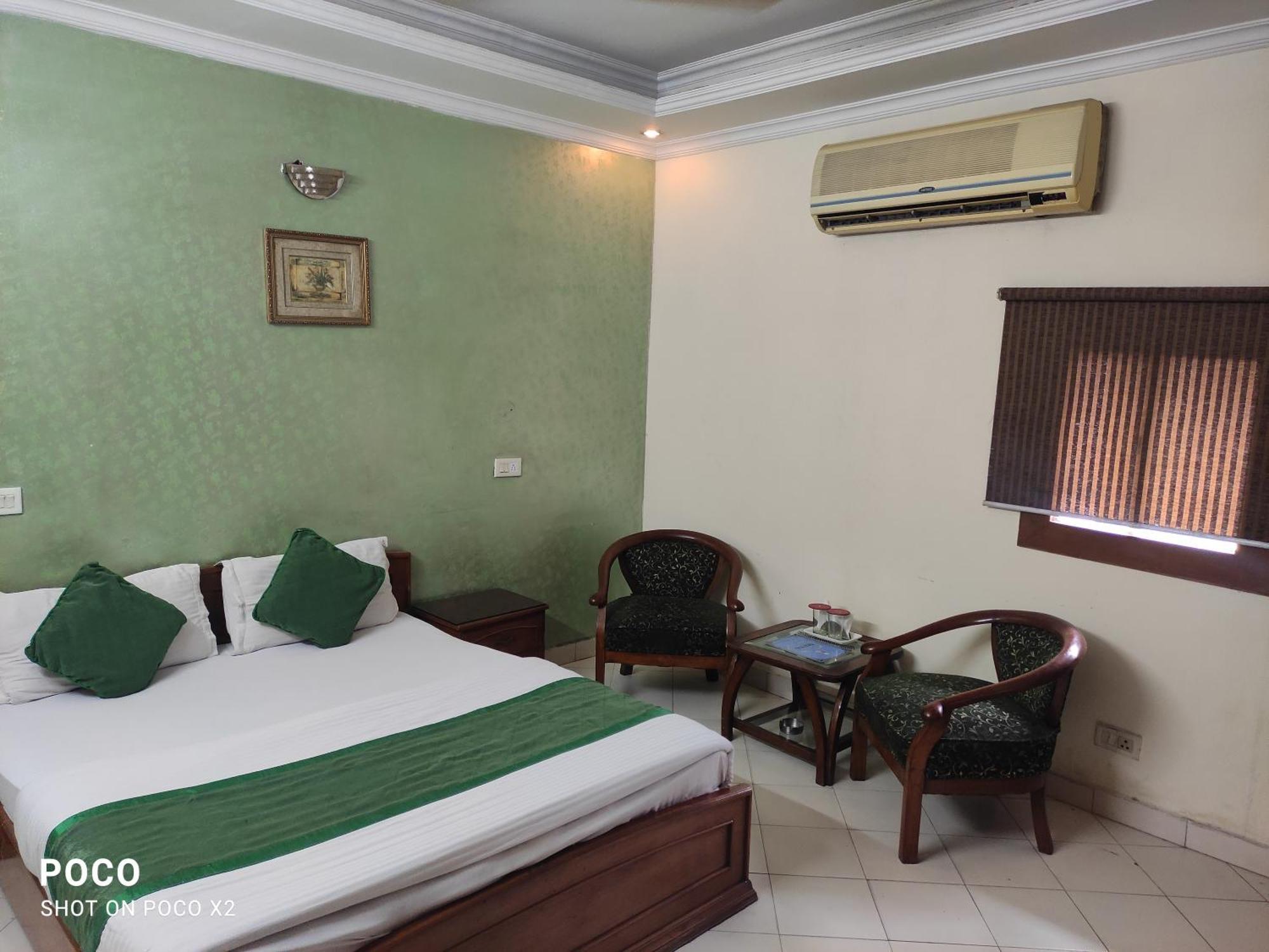 Hotel Paradise Chandigarh Bilik gambar